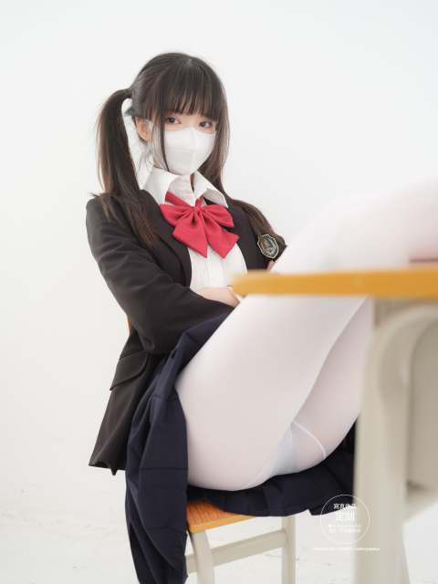 紧急企划-#ex-006 见希w 西式jk 白丝 [75P1V-4.04GB]