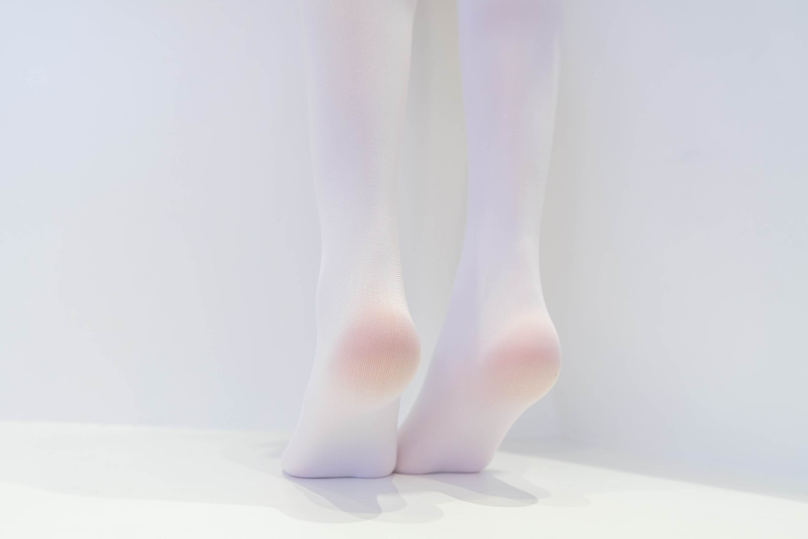 森萝财团-VIP内部作品 微风-03 Aika 真空80D 白丝 [115P1V-2.85GB]