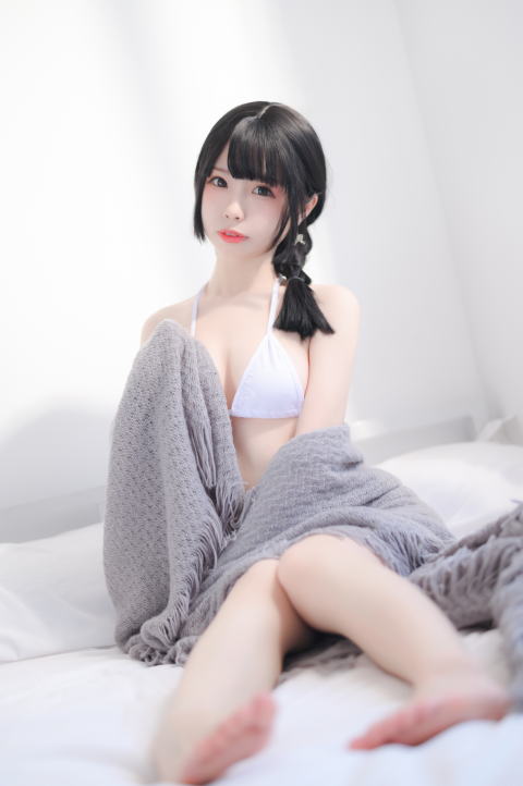 十万珍吱伏特(香川澪mio)-泳装 [31P-1.13GB]
