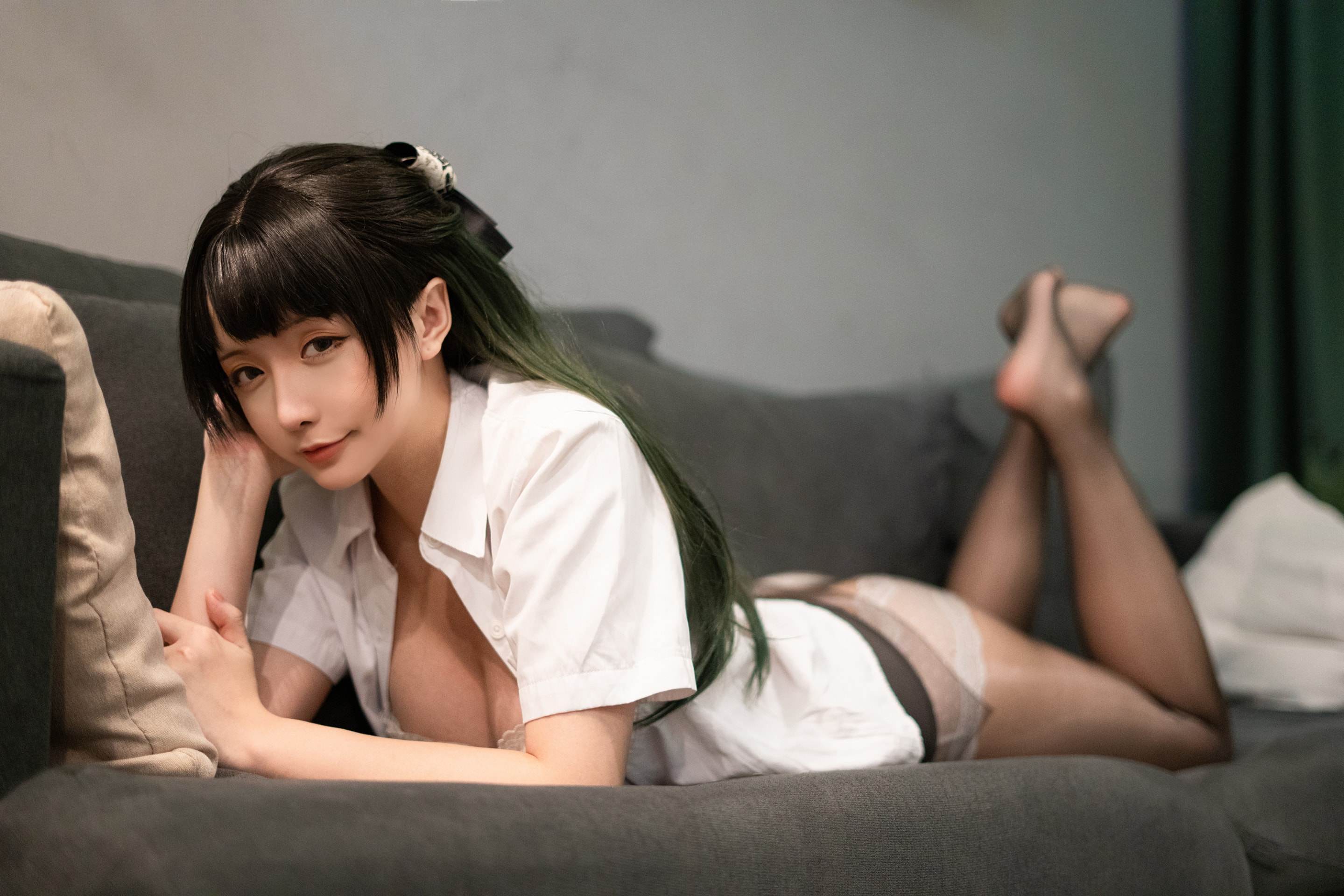 星之迟迟-黑丝JK-绿 [125P1V-1.16G]