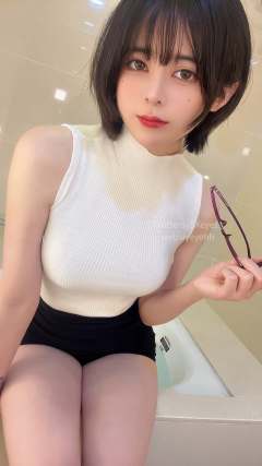 vol.33 风吕に入る [26P1V-129MB]