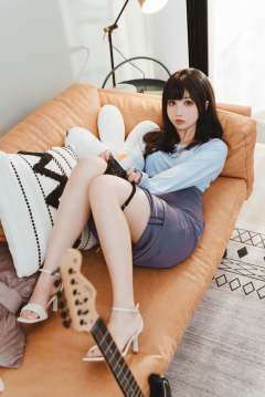 吉他妹妹系带裙 [45P1V-1.26GB]
