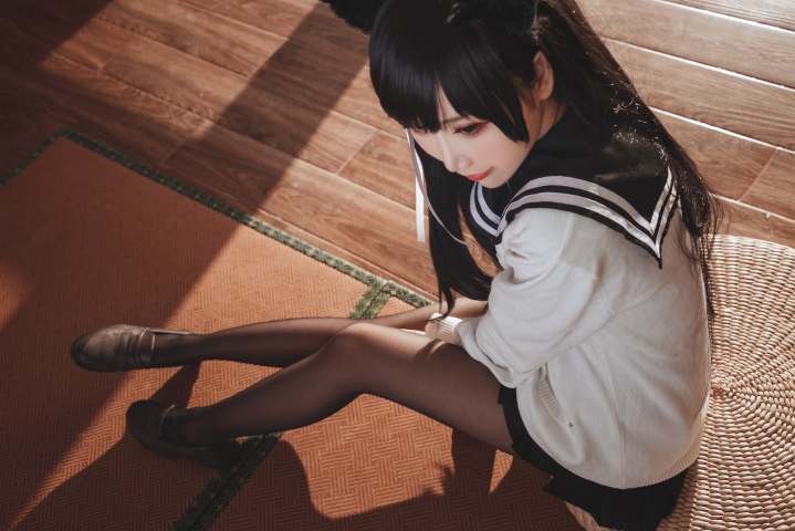 面饼仙儿-爱宕JK2 [47P1V-528MB]