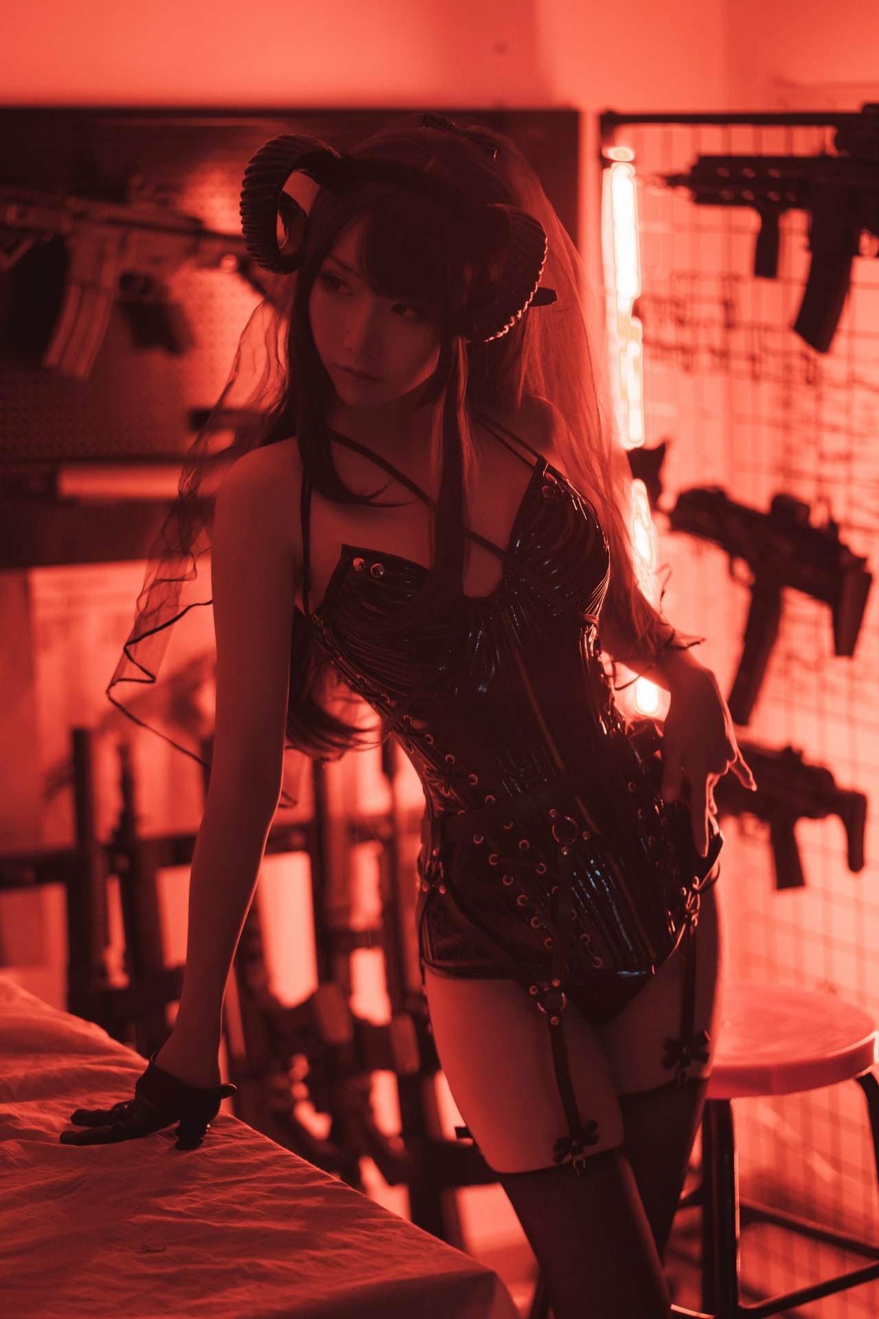 面饼仙儿-束腰魅魔 [28P-406MB]