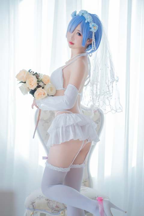 面饼仙儿-花嫁蕾姆 [28P-186MB]
