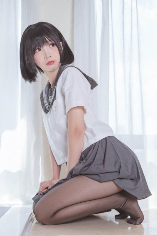 脑内少女 黑丝JK [25P-241MB]