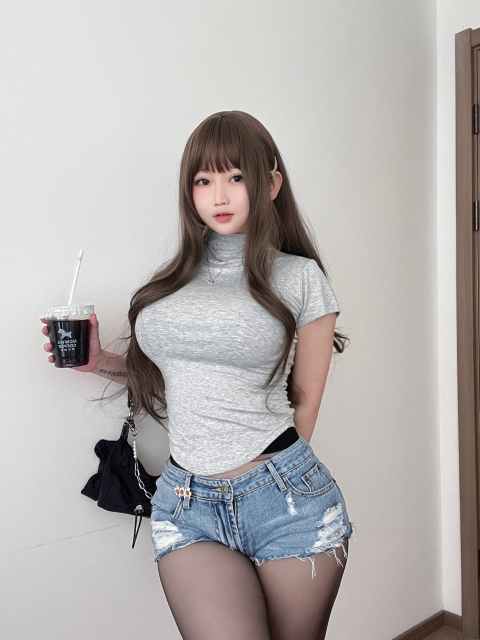 是依酱呀-学姐的背影 [38P5V-756MB]