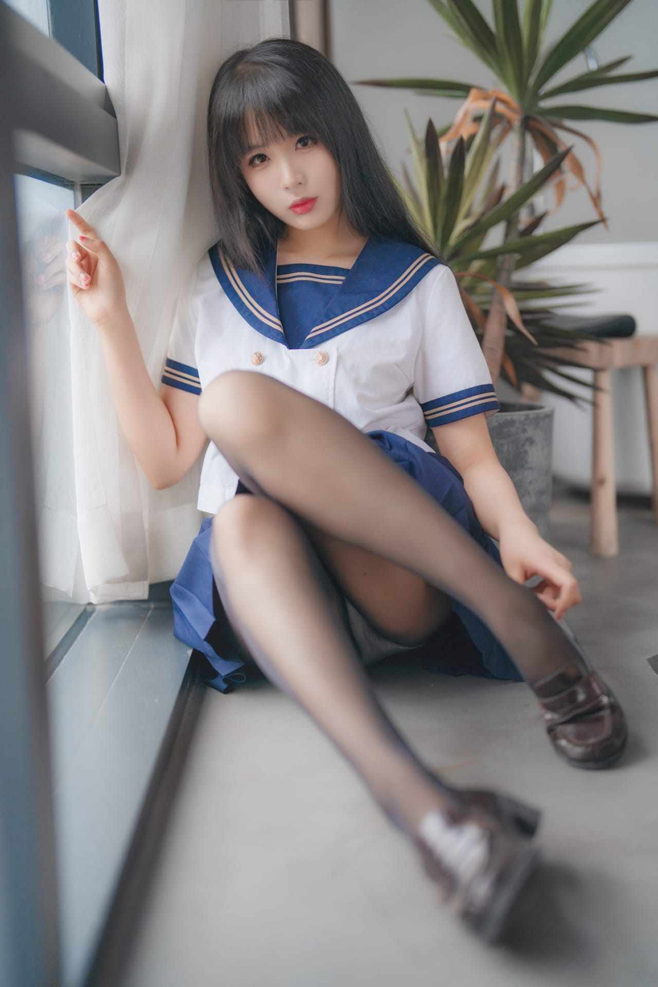 轩萧学姐-2023生日作 5月舰长 黑丝jk内衣 [32P-112MB]