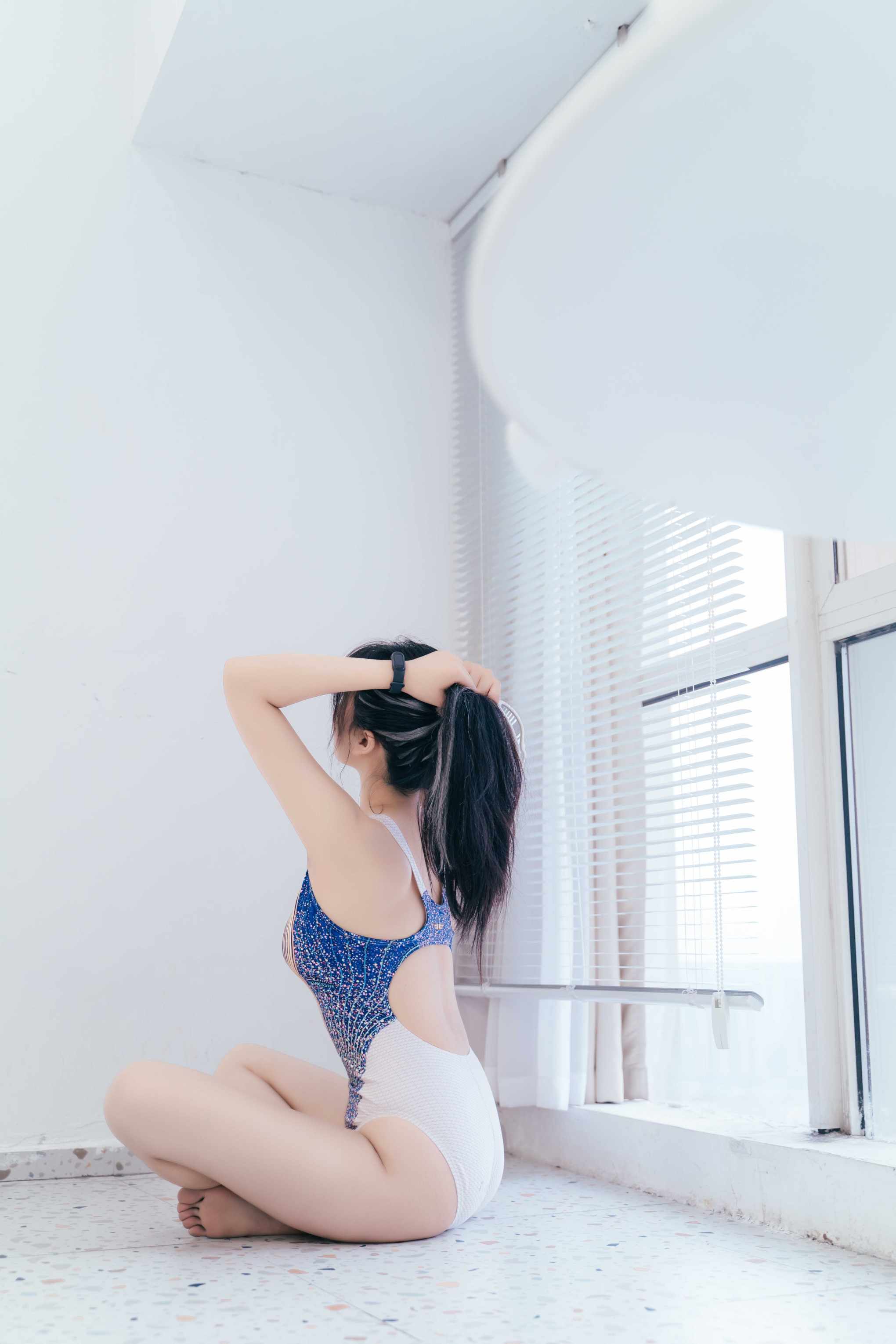 轩萧学姐-竞泳 [27P-168MB]