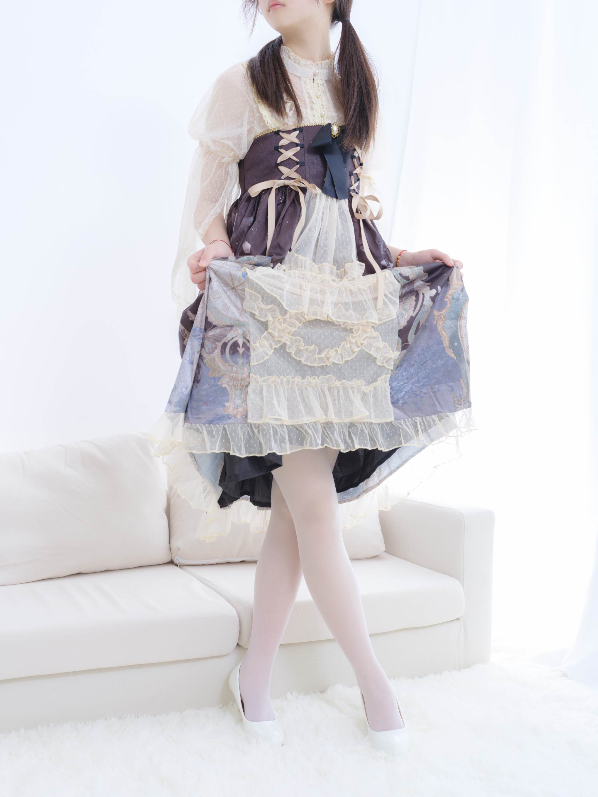 森萝财团-雨云-07E4K 白丝汉服 [142P1V-7.41GB]