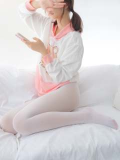 雨云-02E4K 白丝 [144P1V-8.71GB]