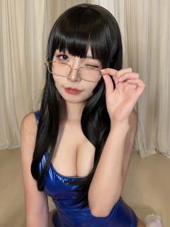 游泳部学姐 自拍包 [30P-106MB]