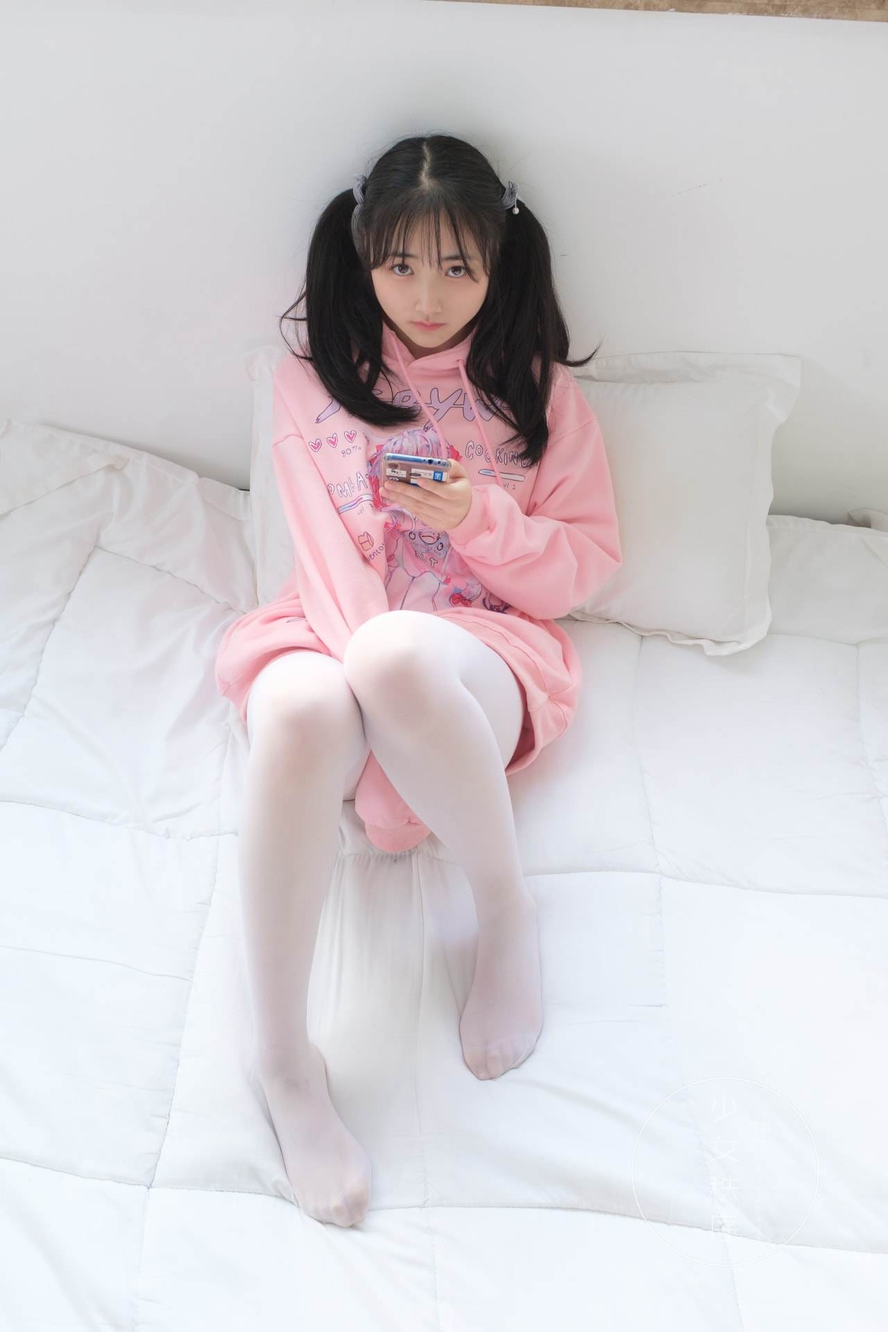 少女秩序-VOL.020 木梨子 白丝裸足 [68P-557MB]