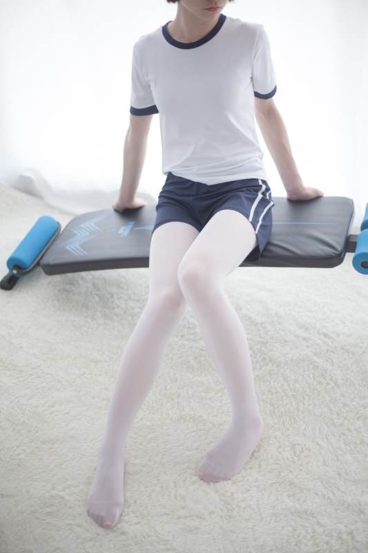 VOL.002 赤汐 白丝体操服 [40P-272MB]