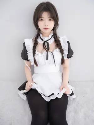 奶昔 厚黑丝女仆装