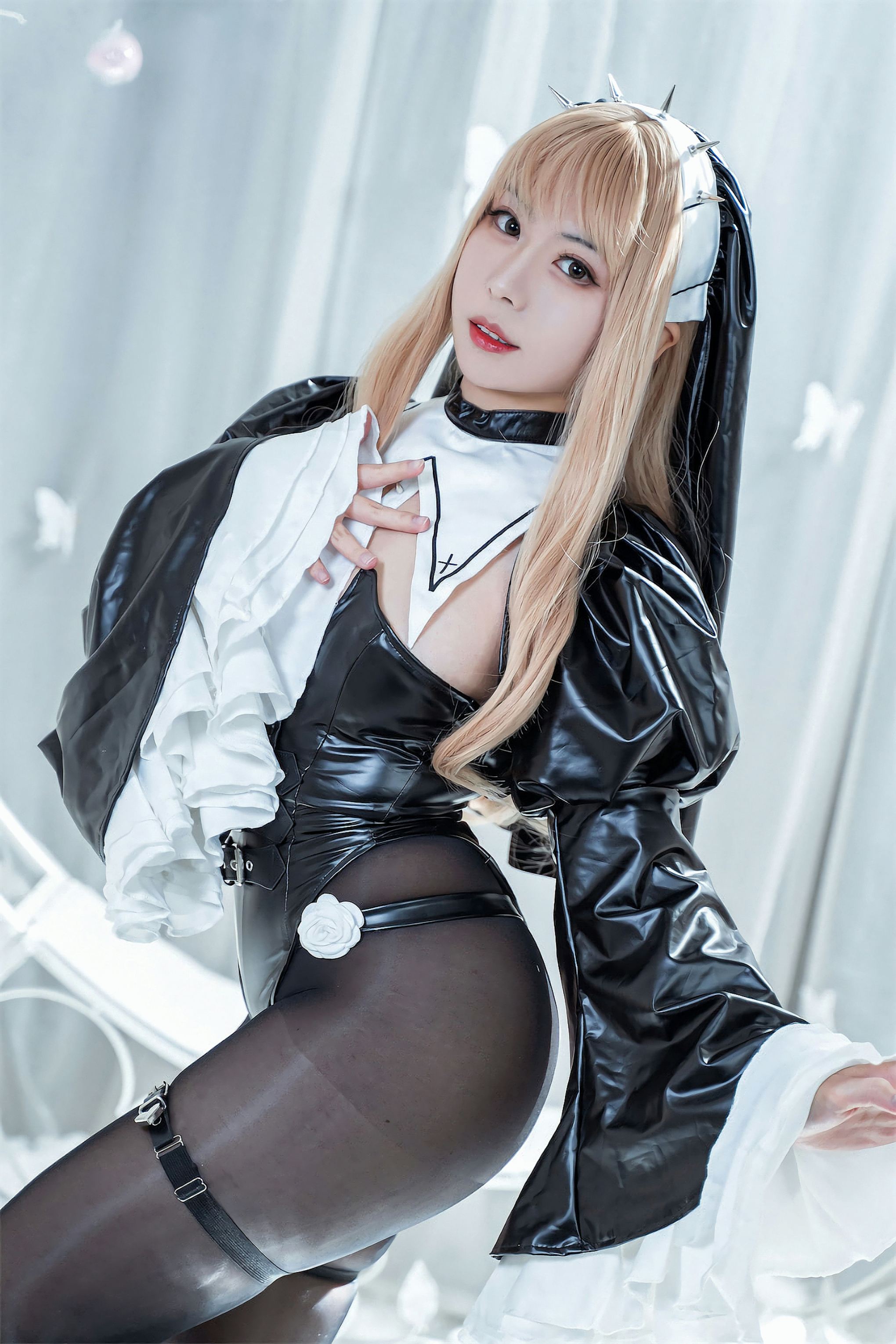 虎森森(嗷呜虎虎)-月之修女 [25P-199MB]