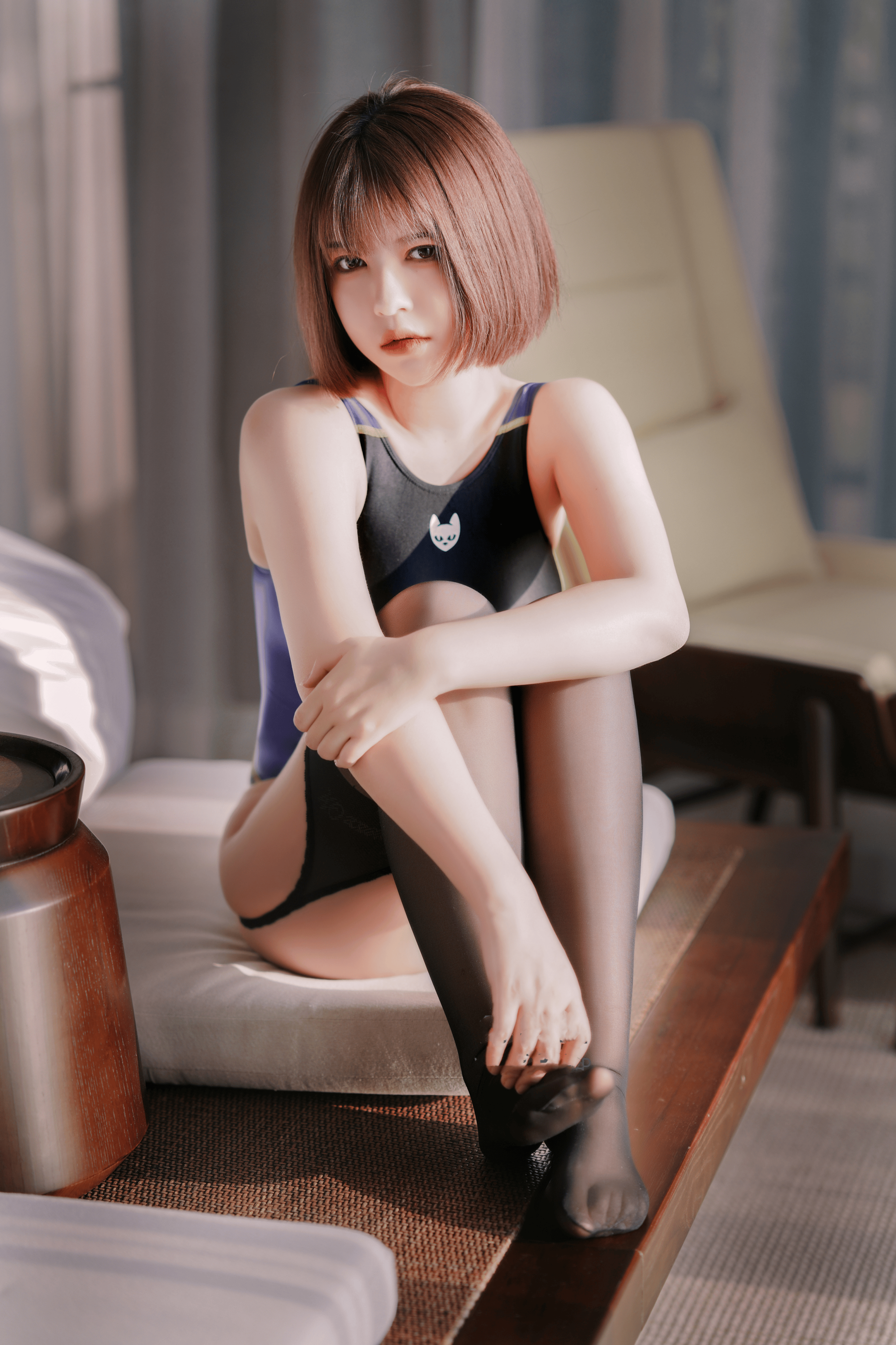 半半子-競泳水着を着た彼女 [45P-129MB]