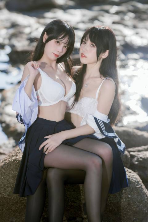 不呆猫-&不呆猫 水手服百合黑丝 [51P1V-1.02GB]