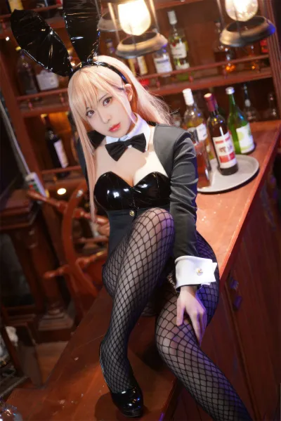 喜多川海梦 兔女郎