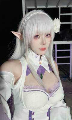 RE0艾米莉亚 [46P6V-763MB]