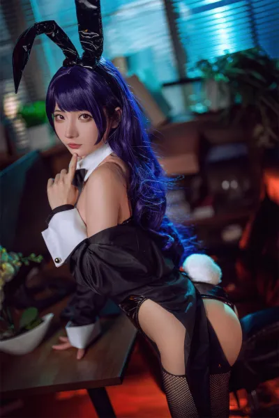 喜多川海梦 紫发兔女郎