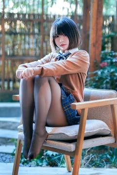 彼女の制服 Vol.02 (电车+庭院) [58P-169MB]