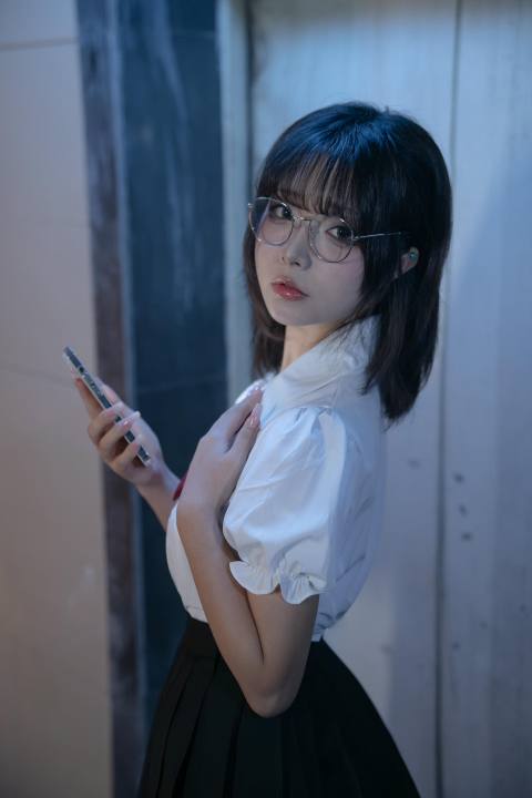 yuuhui玉汇-24年Vol.22 电梯间-尾行 [164P1V-0.95GB]