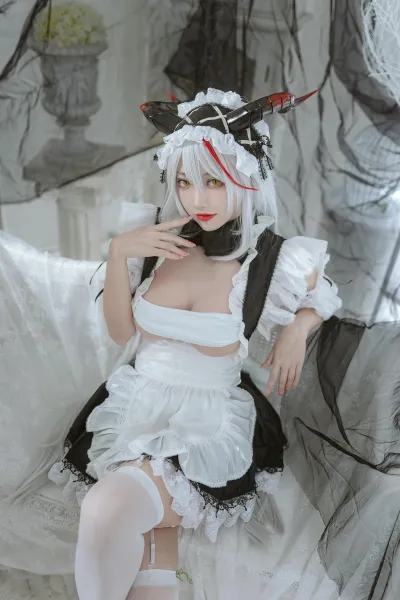 碧蓝航线 埃吉尔女仆