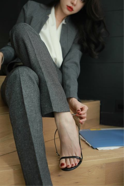 Sia不吃鱼-看过的都知道爽 [99P1V-2.77GB]