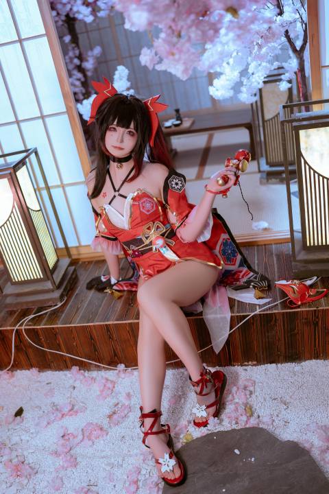 Quan冉有点饿(拖拉大王_)-花火 [62P-823MB]