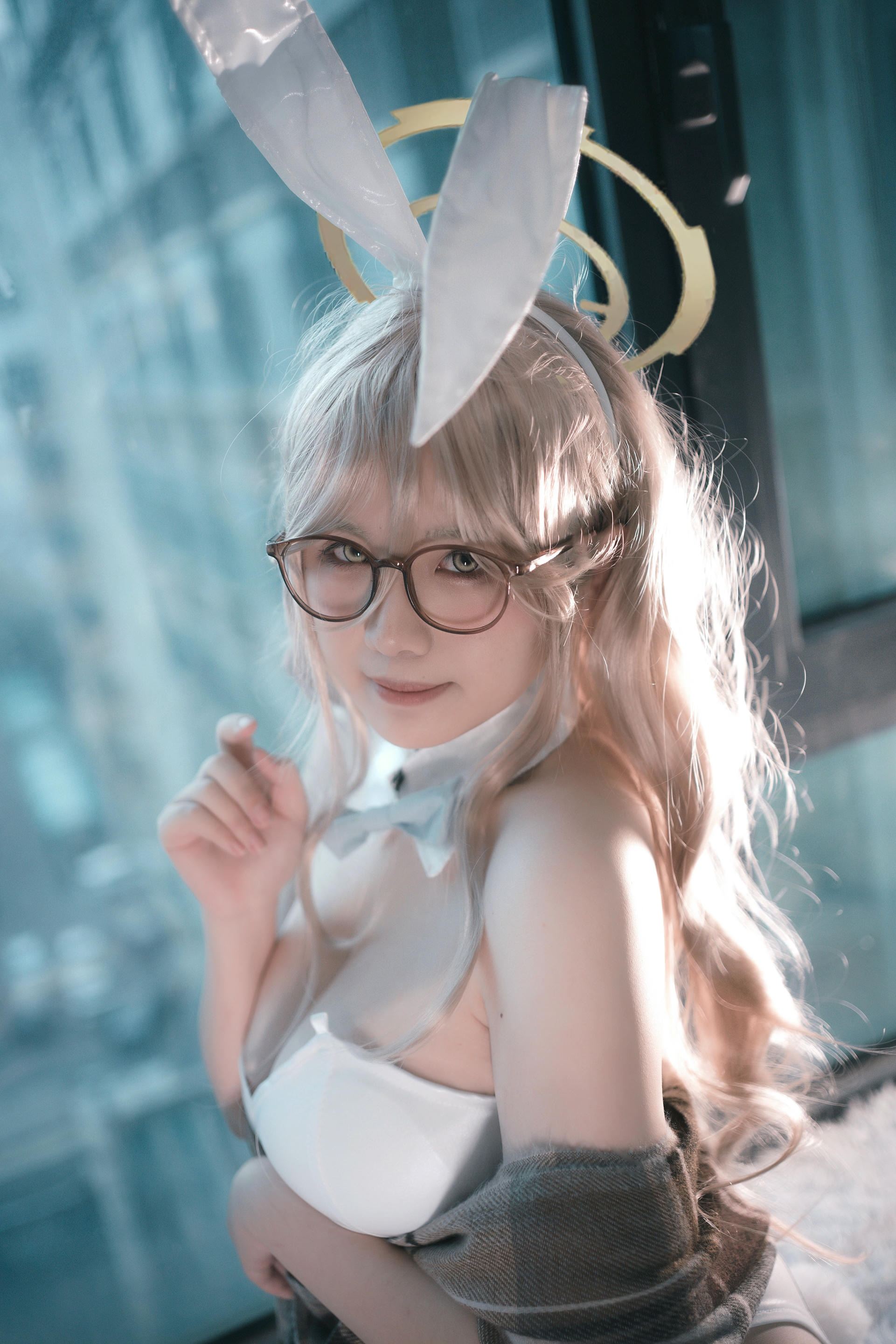 阿半今天很开心-碧蓝档案 兔茜 兔女郎 [47P7V-349MB]