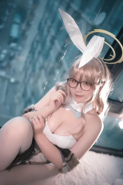 碧蓝档案 兔茜 兔女郎