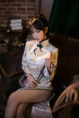 中秋旗袍