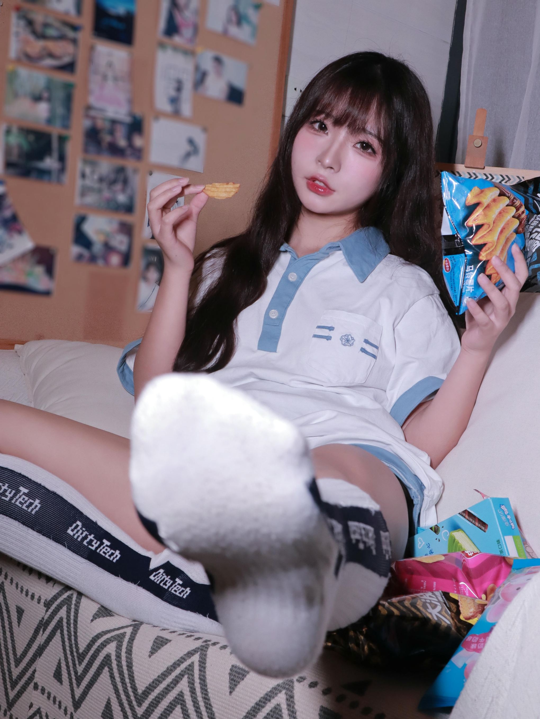 yuuhui玉汇-Vol.27 蓝白条少女 [81P-807MB]