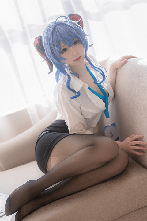 樱梨梨Eriri-原神 甘雨小秘书 [30P-566MB]