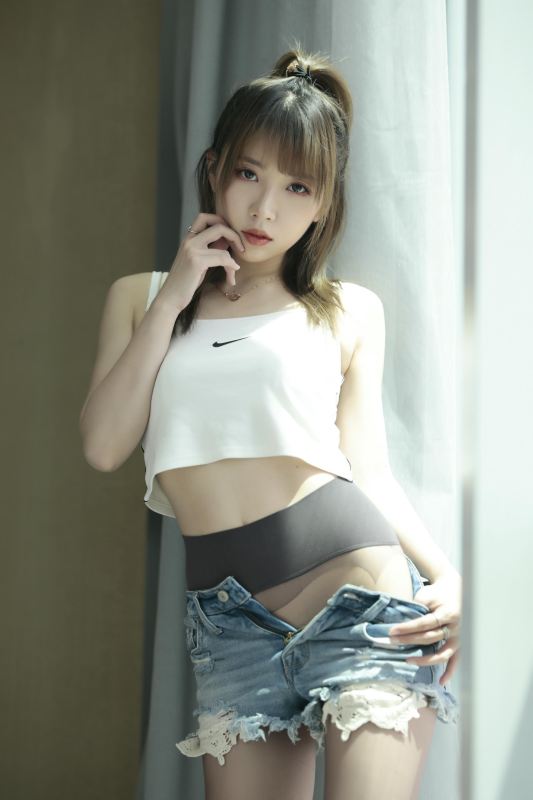 黑丝牛仔小裤裤 [84P-536MB]