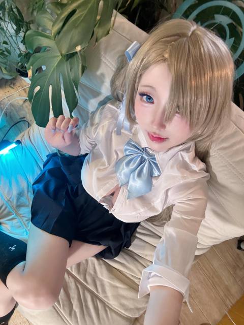 切切celia-明日奈制服自拍 [17P7V-264MB]