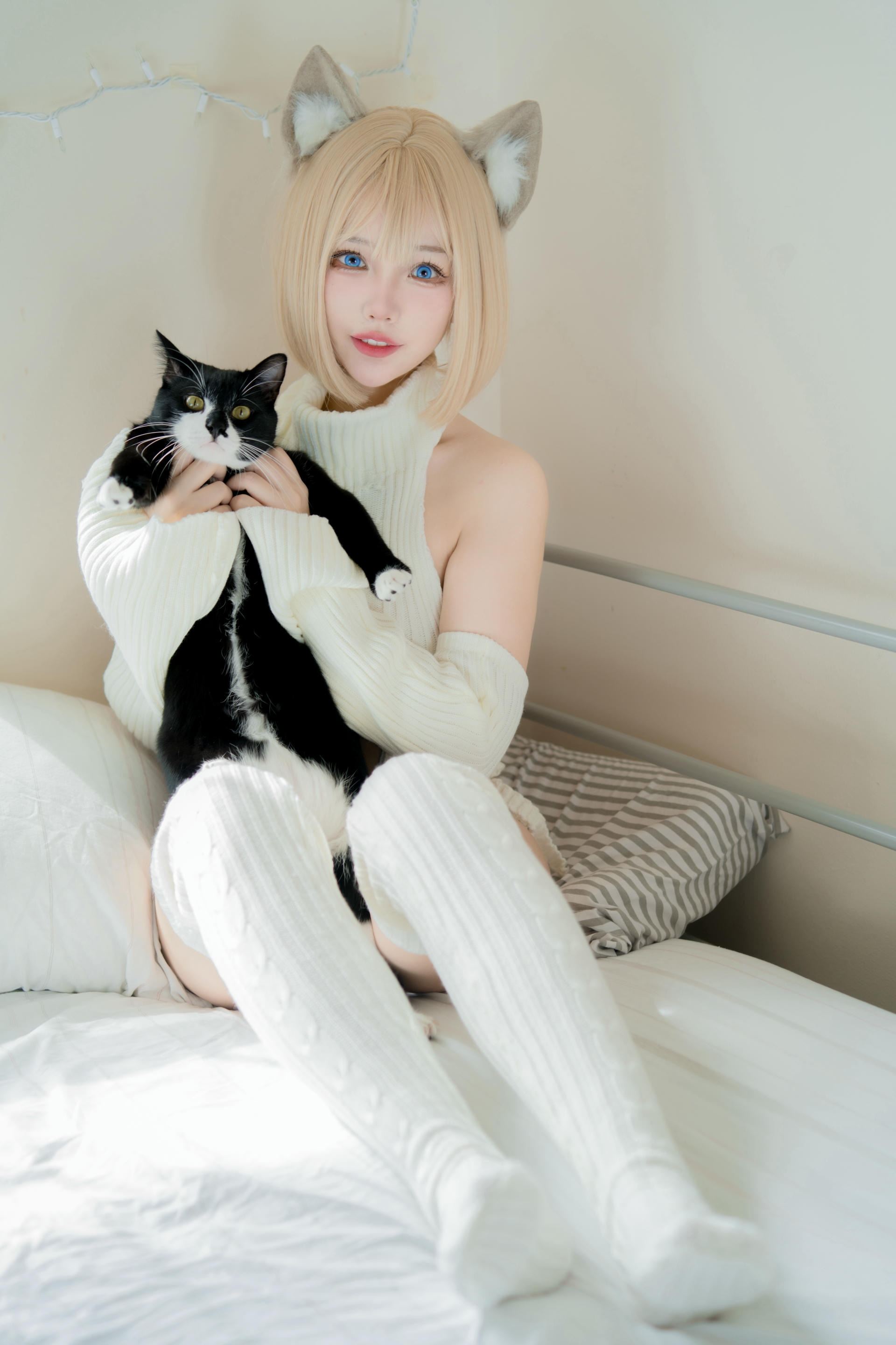 狐洛洛子-2024年03月限定 慵懒白猫 [36P-463MB]