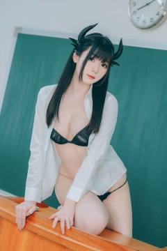 「DL版写真集」隣のサキュバス霜月さん！！vol.01 [124P1V-362MB]