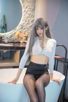 浴缸湿身黑丝 [23P-424MB]