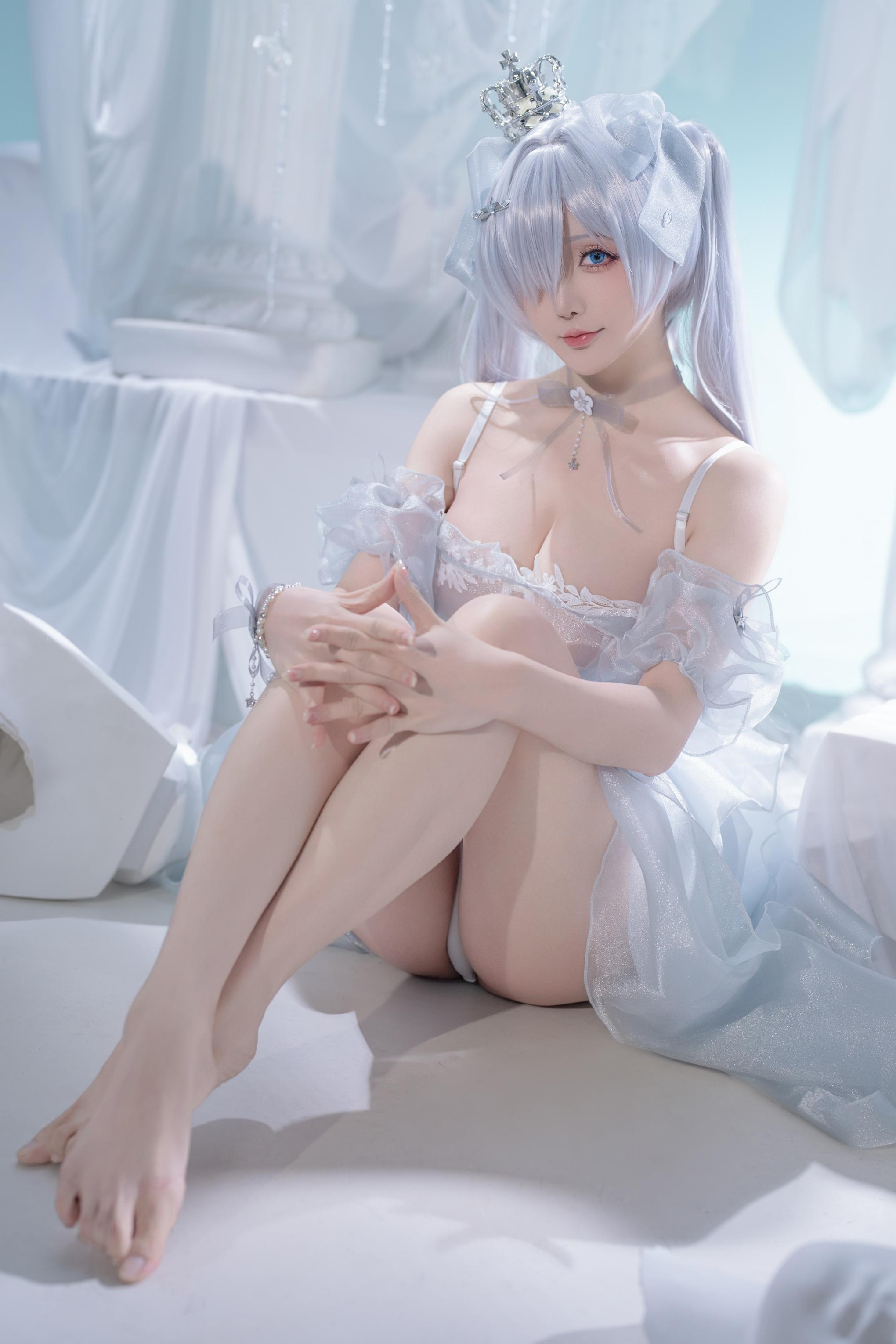 星之迟迟-2025年03月计划D NIKKE 灰姑娘 [37P-170MB]