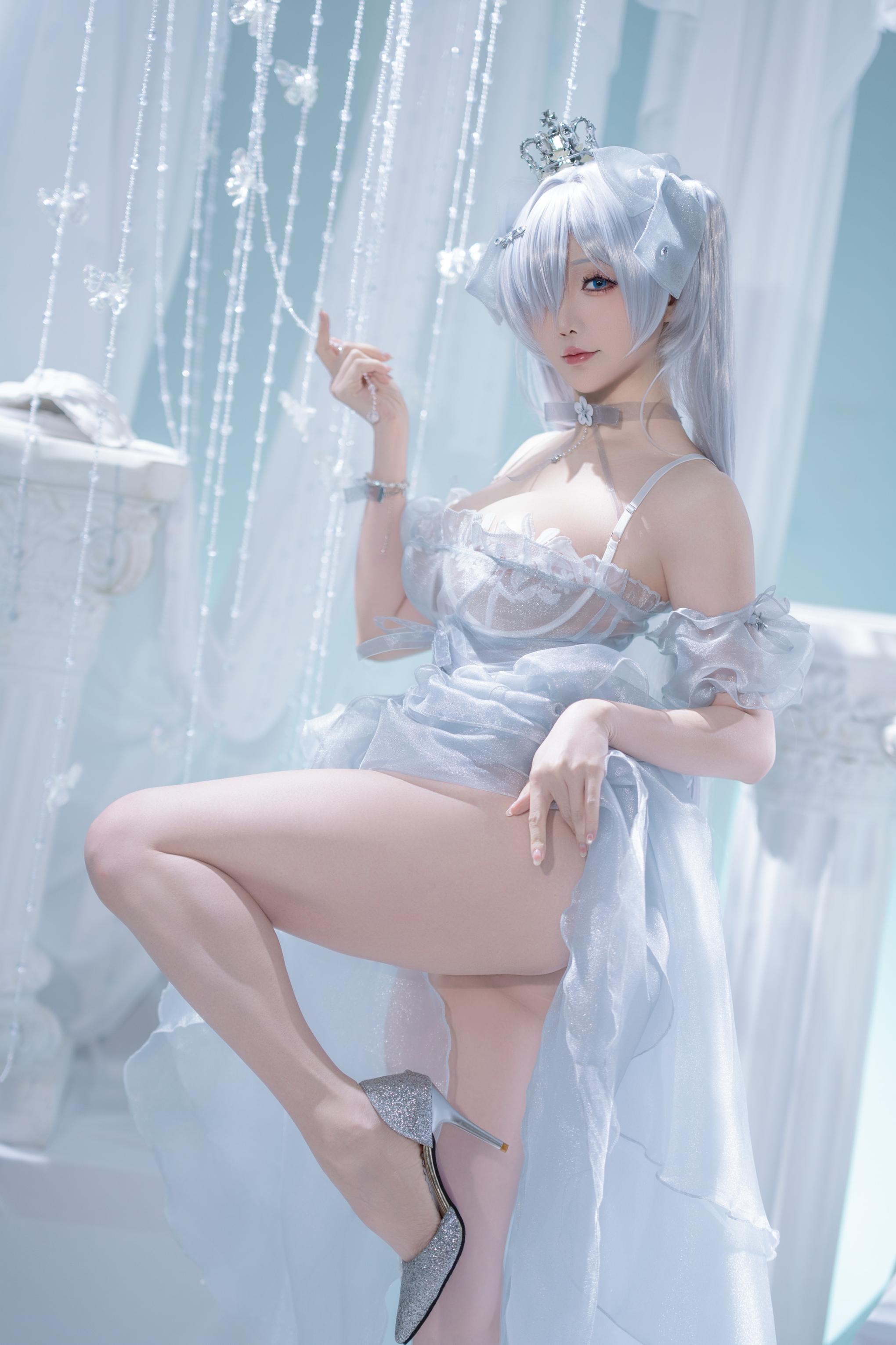 星之迟迟-2025年03月计划D NIKKE 灰姑娘 [37P-170MB]