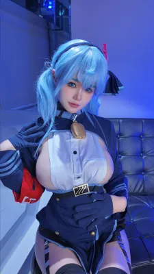 蔚蓝档案 天雨亚子