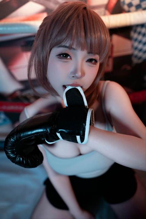 Bangni邦尼-致命拳击 [102P6V-1.14GB]