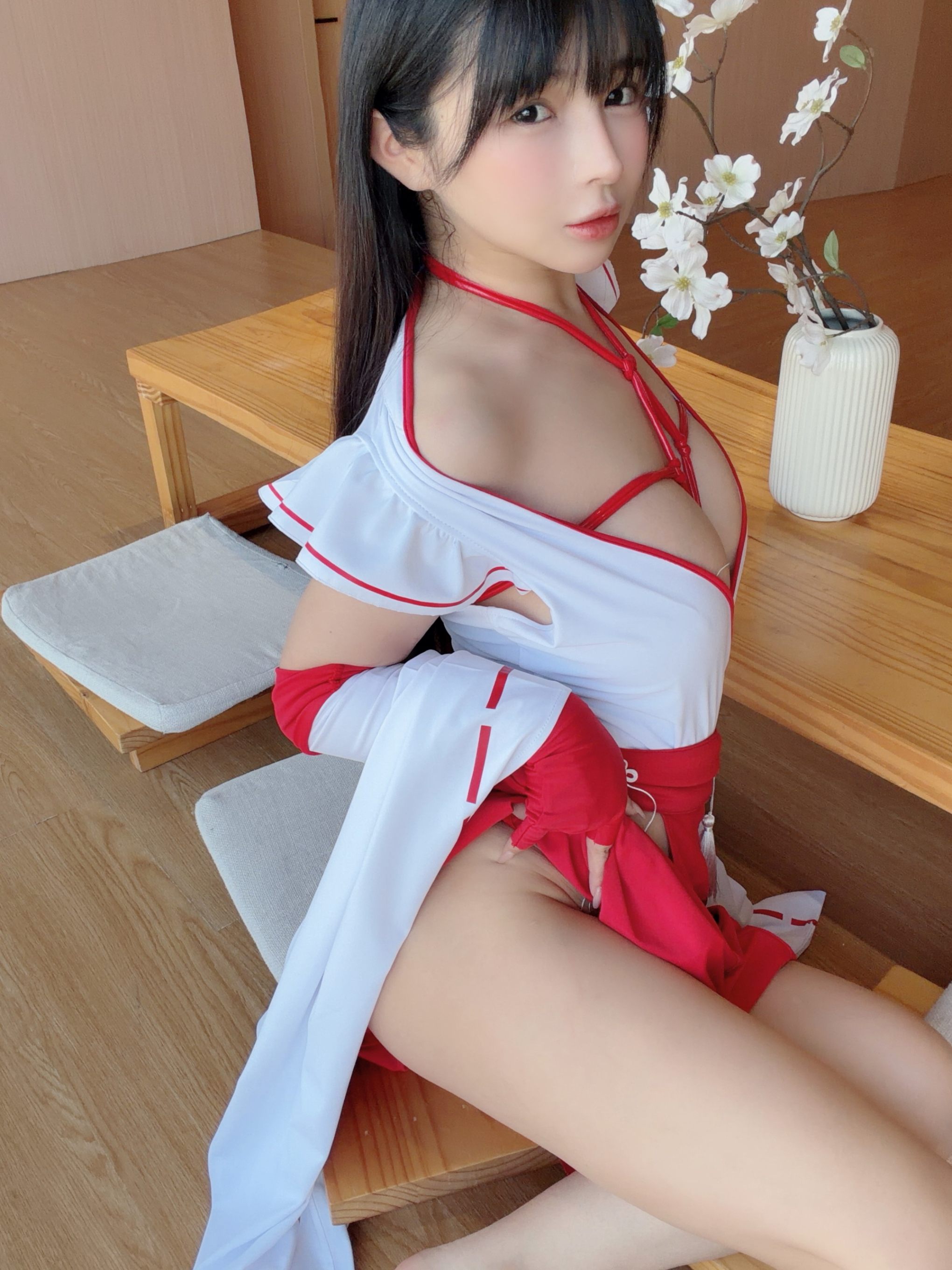 宁宁子同学(桜井宁宁)-红绳女巫 [119P2V-1.02GB]