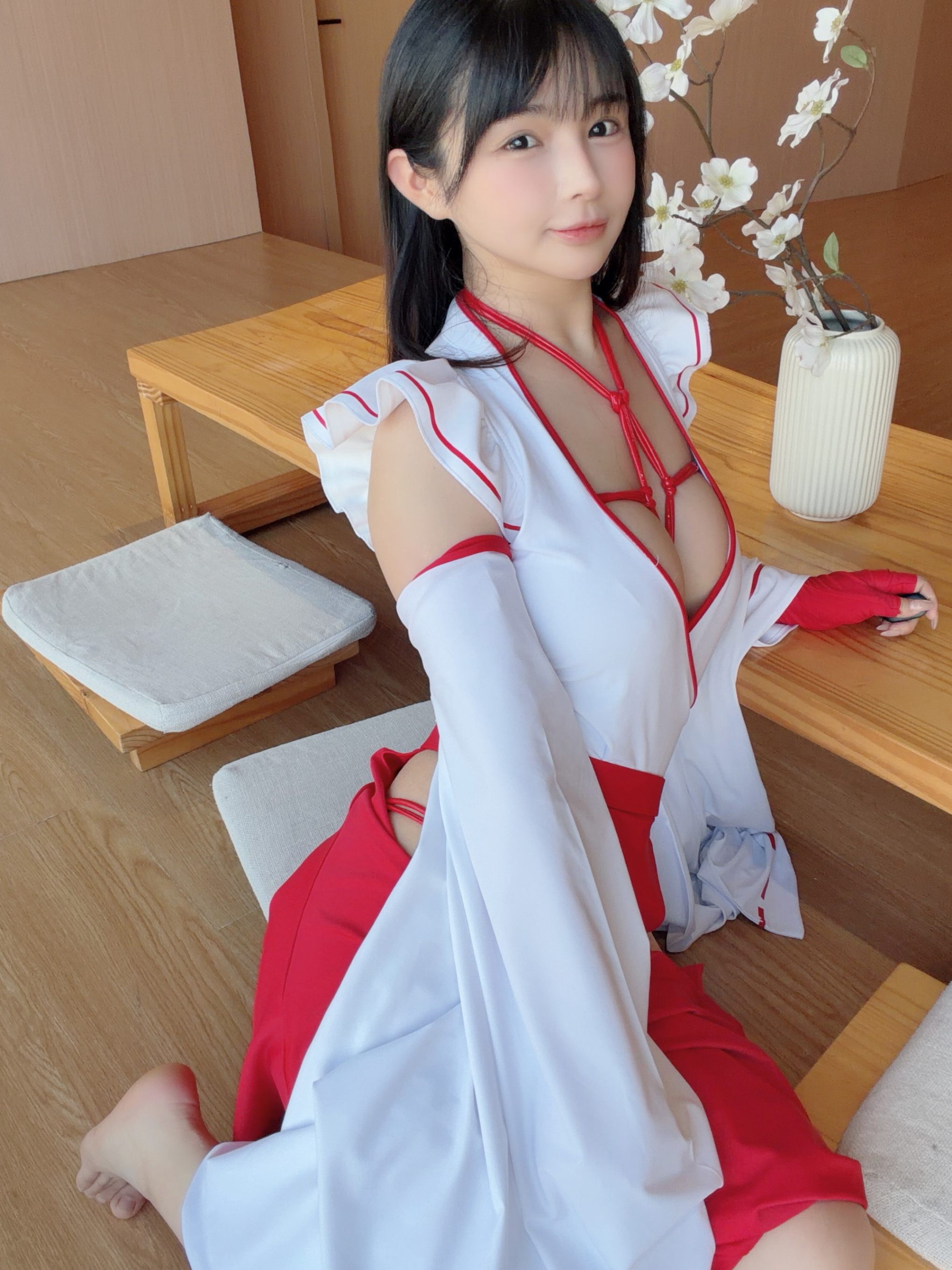红绳女巫 [119P2V-1.02GB]