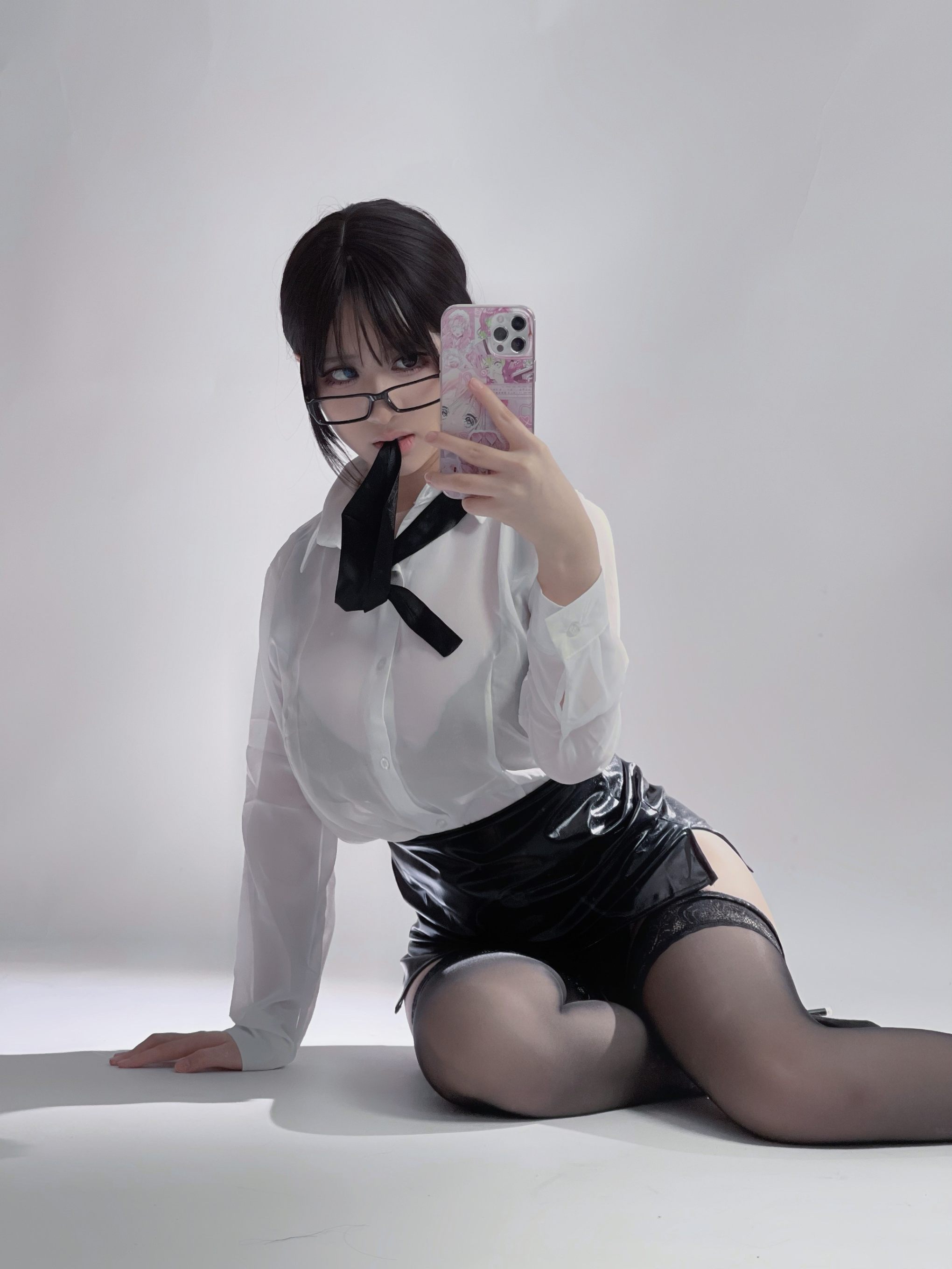 黑丝眼镜OL