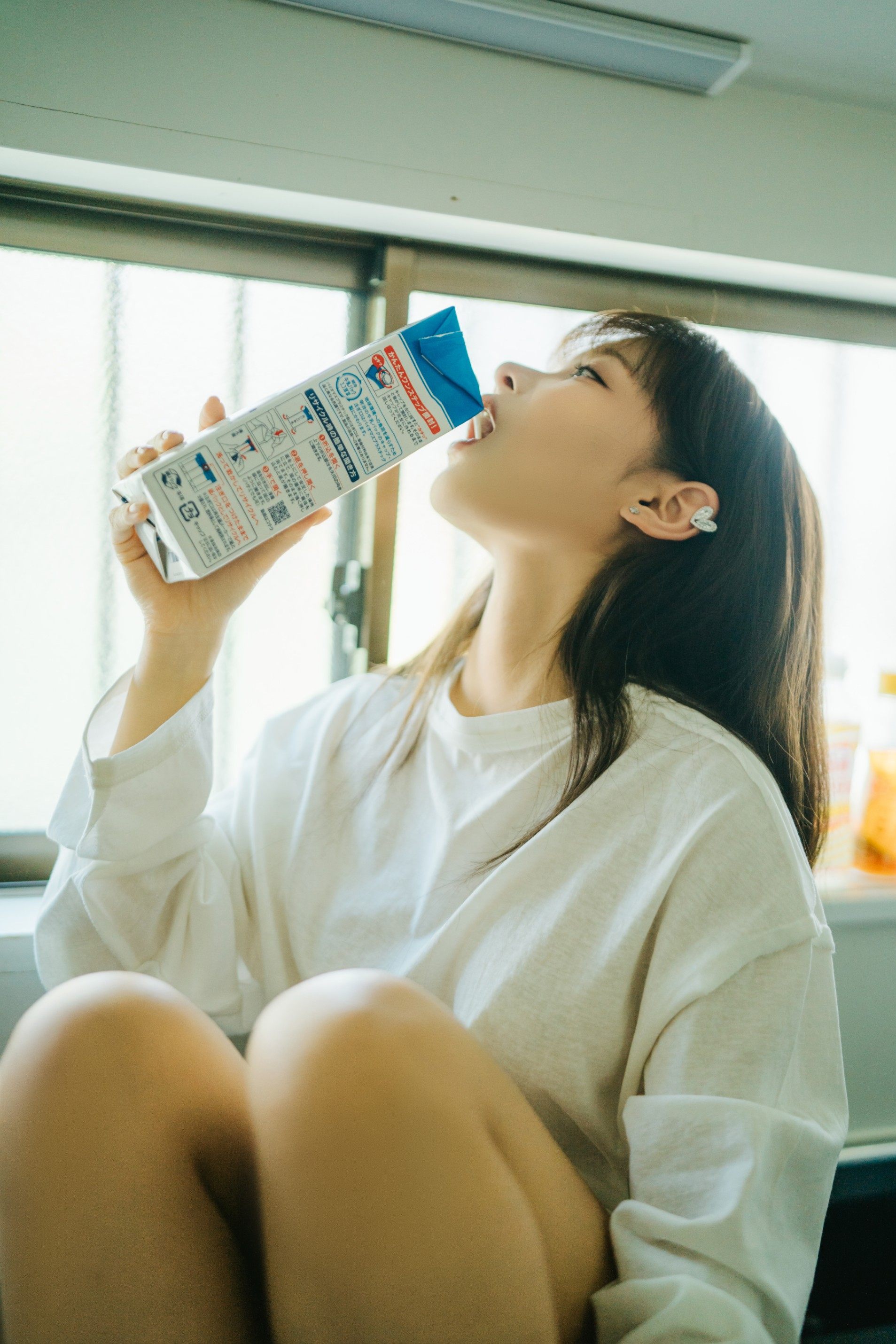 牛奶 [22P-252MB]