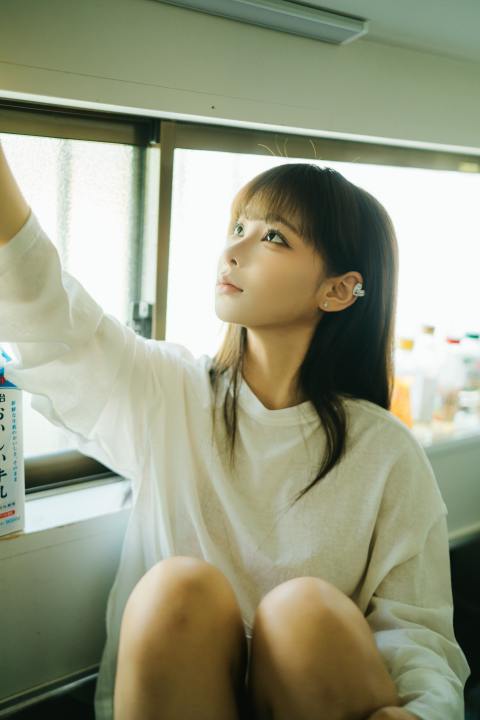 蠢沫沫-牛奶 [22P-252MB]