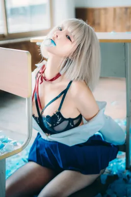 2025年09月自拍 (4套)